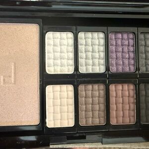 Douccc Black Makeup Palette